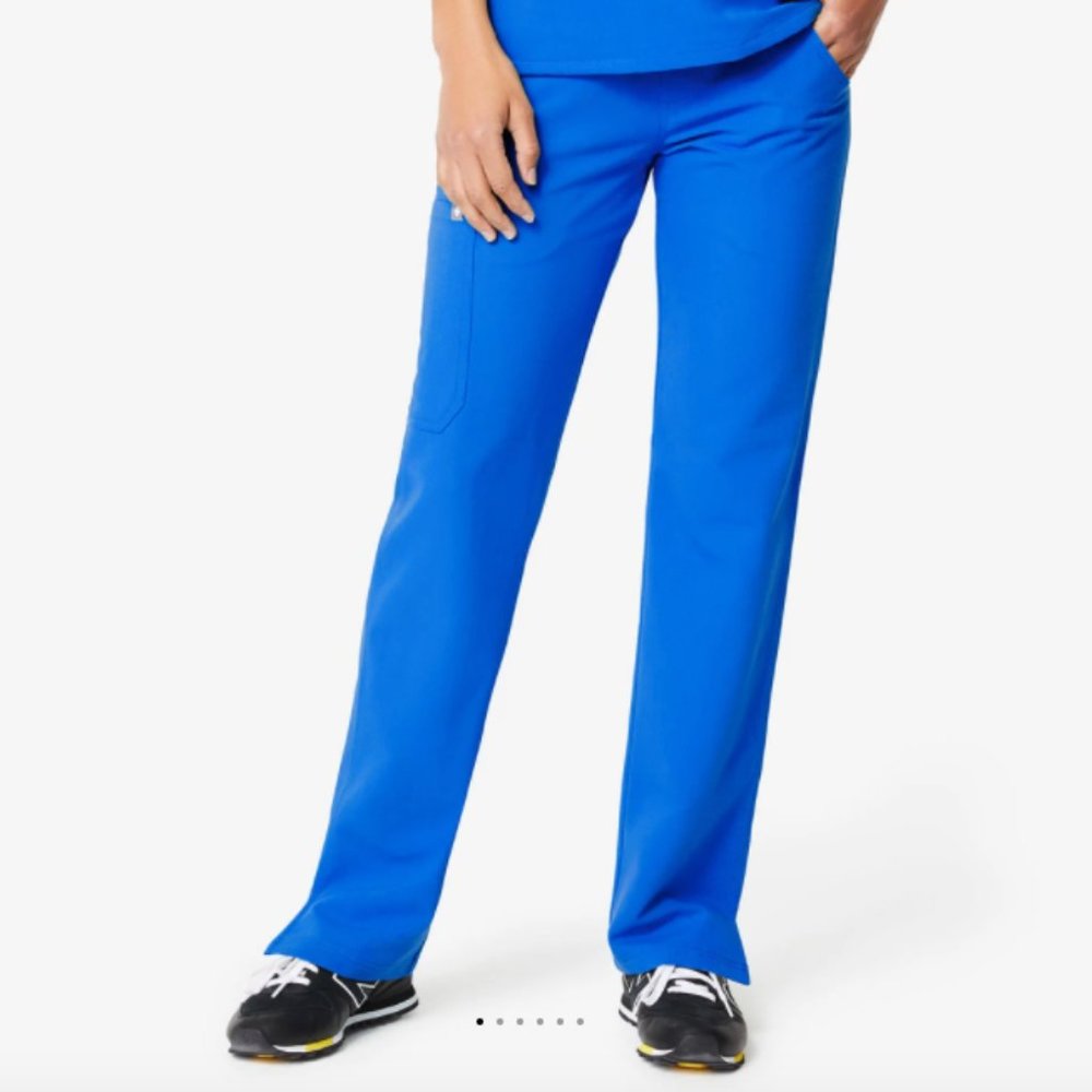 FIGS Women's Kade Cargo Scrub Pants